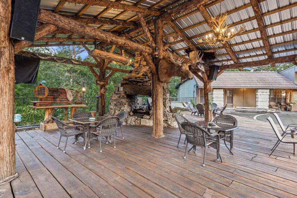 Stonegate Lodge King Bed Wifi Roku Tv Salt Water Pool Room #203 Юрика-Спрінгс Екстер'єр фото